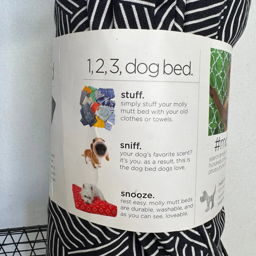 Molly Mutt Rough Gem 42” Round Dog Bed Duvet + Stuff Sack Navy White New